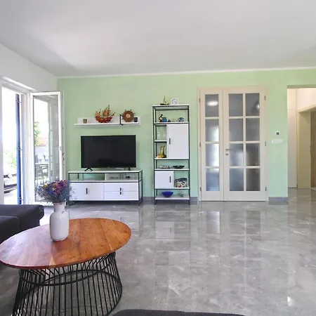 Дом отдыха Fuer 6 Personen Ca 120 Qm In Banjole, Istrien Istrische Riviera Банджоле